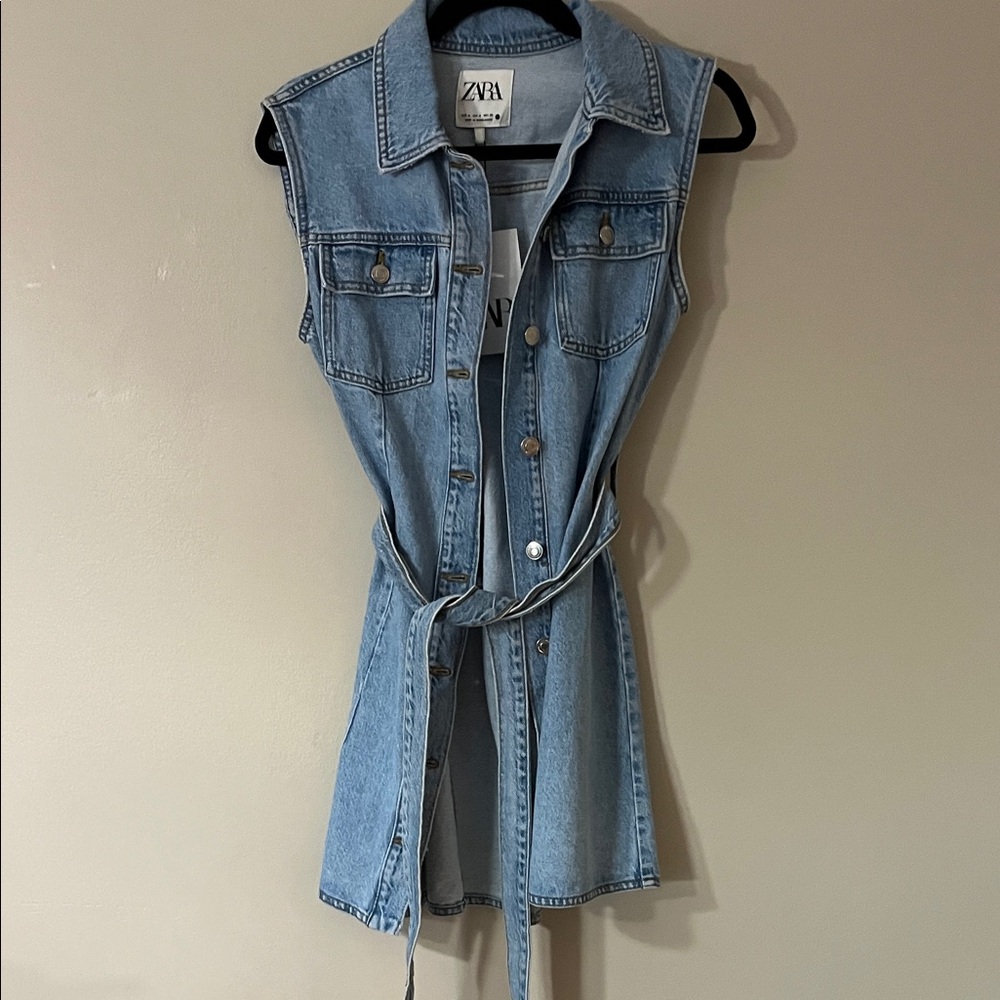 ZARA Denim Sleeveless Shirt Dress Belted Light Wash Button Front Women’s M NWT - Picture 3 of 5
